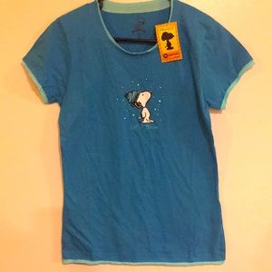 Peanuts Snoopy Let it Snow Women’s Shirt NEW Size Medium Blue Short Sleeve Comfy